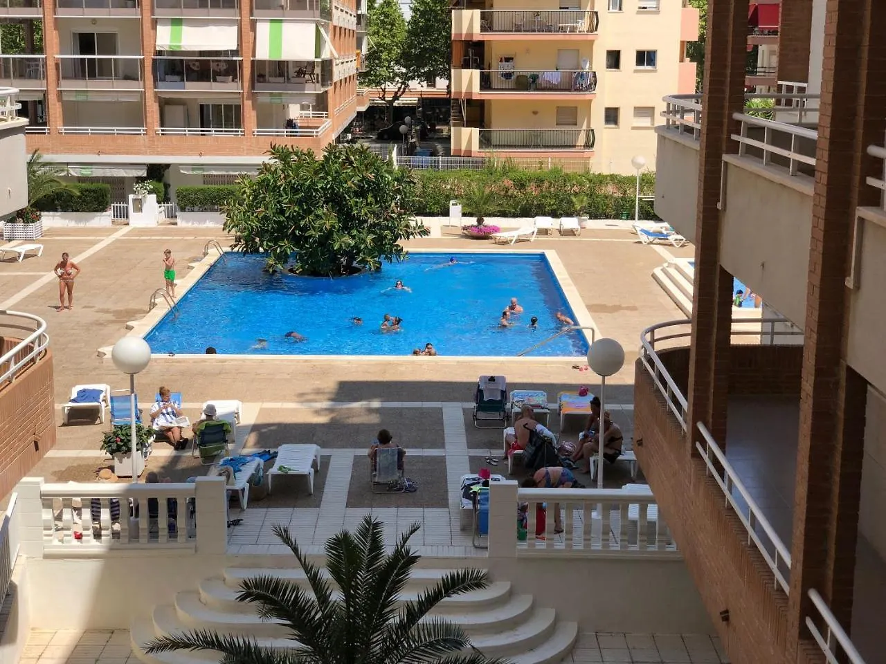 T&H Center Family Apartment Salou 0*,  Spain